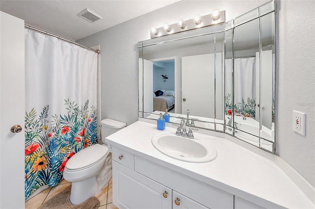 5180 Northridge Road, Unit 110 Sarasota, FL 34238 - Photo 32 of 50 Gallery Image 32