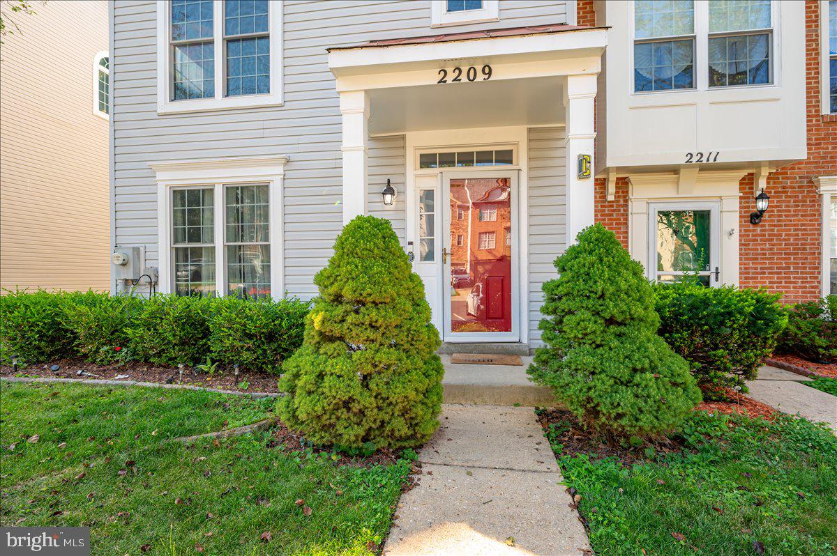 2209 Commissary Circle, Unit 284 Odenton, MD 21113 - Photo 3 of 34