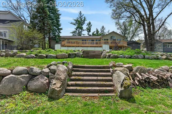 $750,000 | 3945 North Vanstone Drive, Commerce Township, MI 48382