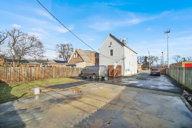 $225,000 | 12432 South Ashland Avenue, Calumet Park, IL 60827
