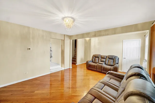 $225,000 | 12432 South Ashland Avenue, Calumet Park, IL 60827