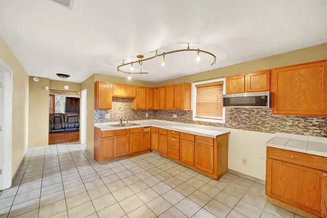 $225,000 | 12432 South Ashland Avenue, Calumet Park, IL 60827