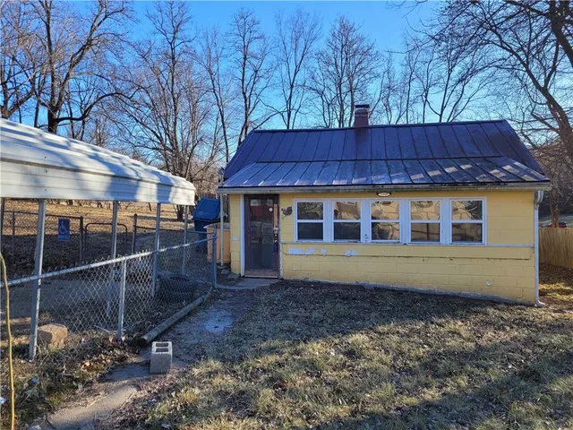 $92,000 | 11909 Kentucky Avenue, Sugar Creek, MO 64054