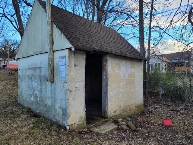 $92,000 | 11909 Kentucky Avenue, Sugar Creek, MO 64054