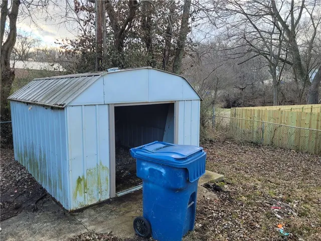 $92,000 | 11909 Kentucky Avenue, Sugar Creek, MO 64054