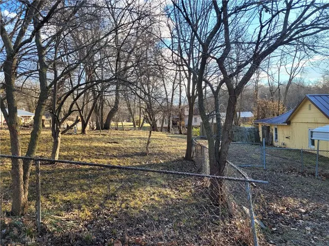 $92,000 | 11909 Kentucky Avenue, Sugar Creek, MO 64054