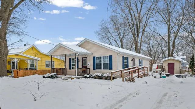 $160,000 | 114 North Cottage Grove Avenue, Urbana, IL 61802