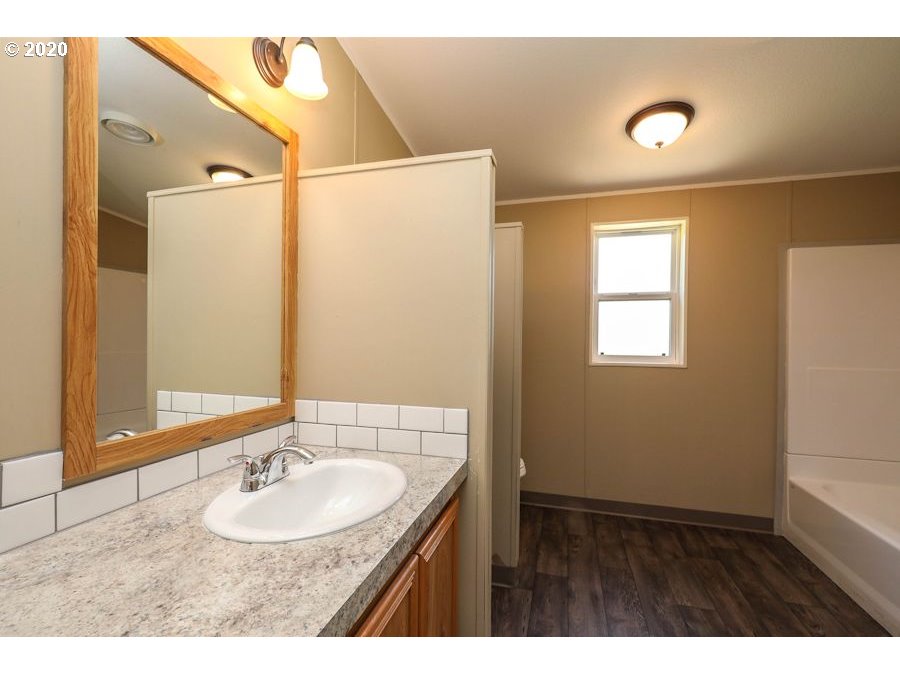 1150 McKee Road Castle Rock, WA 98611 - Photo 10 of 16 Gallery Image 10