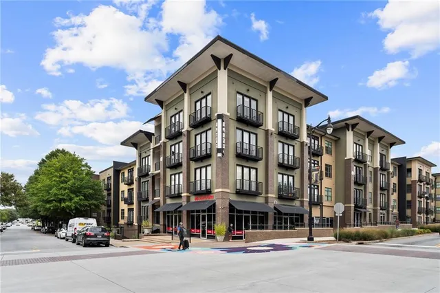 $298,000 | 5300 Peachtree Road, Unit 2605, Atlanta, GA 30341