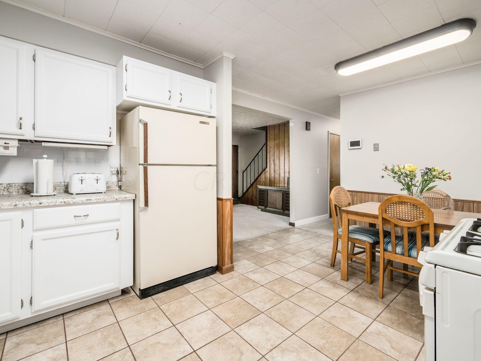365 Sturbridge Road Columbus, OH 43228 - Photo 11 of 47 013_7c3_N 365 Sturbridge 058
