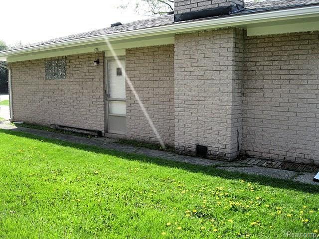 35425 Garfield Road Clinton Township, MI 48035 - Photo 27 of 35 Garfield 35425 030.jpg
