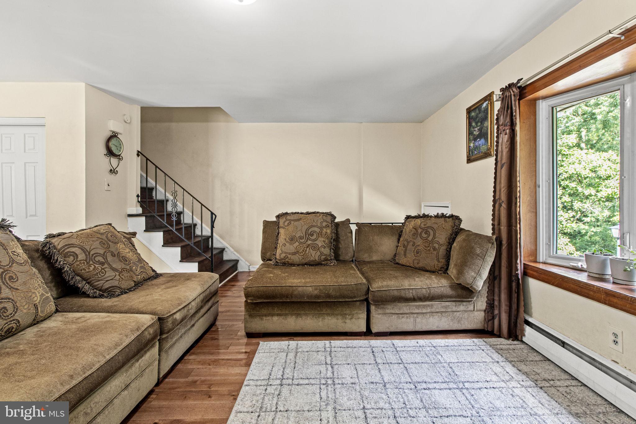353 Hillside Road Ridley Park, PA 19078 - Photo 3 of 23