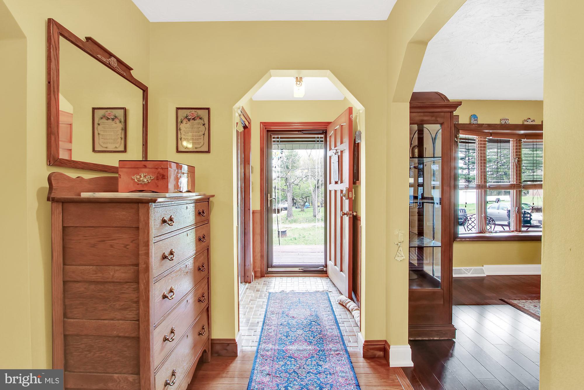 3037 East Prospect Road York, PA 17402 - Photo 2 of 34 Entry hall with rounded archway