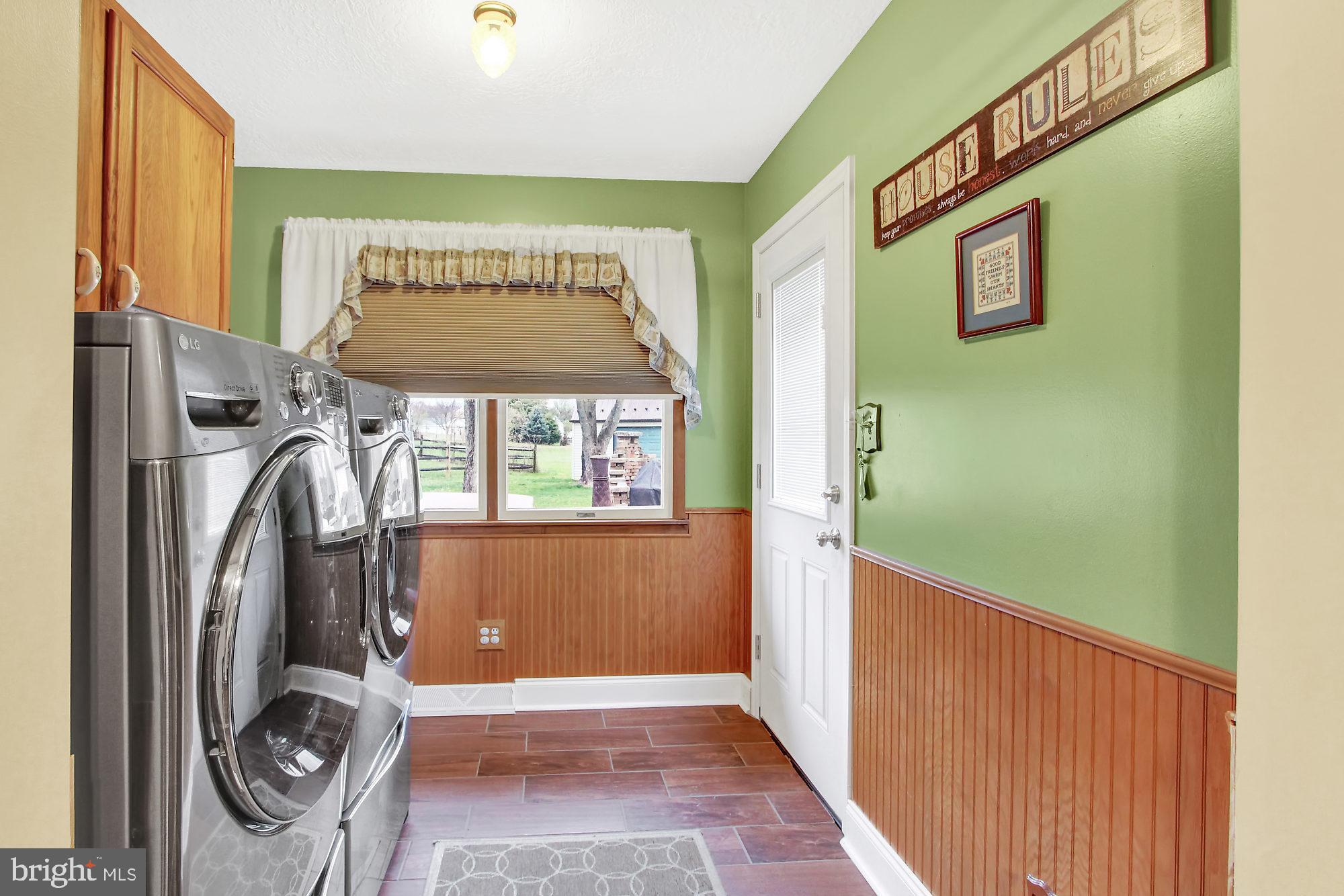 3037 East Prospect Road York, PA 17402 - Photo 13 of 34 Main level laundry room