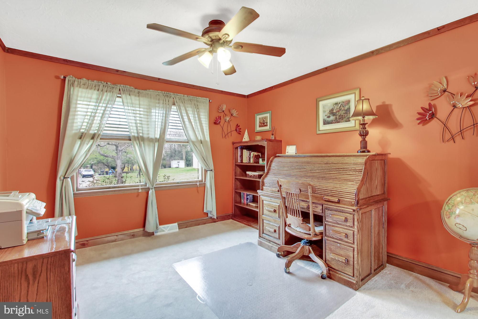 3037 East Prospect Road York, PA 17402 - Photo 23 of 34 BR #4 currently used as an office.