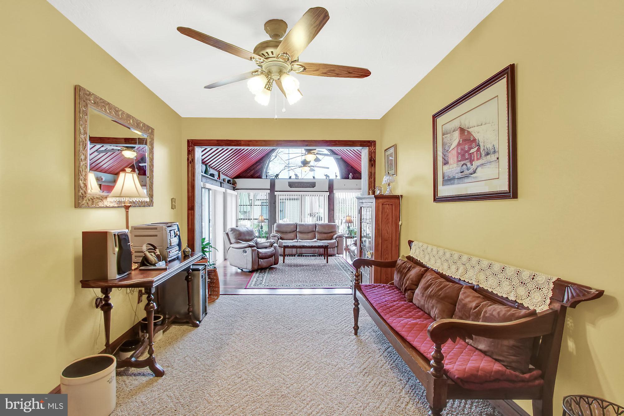 3037 East Prospect Road York, PA 17402 - Photo 9 of 34 Sitting room