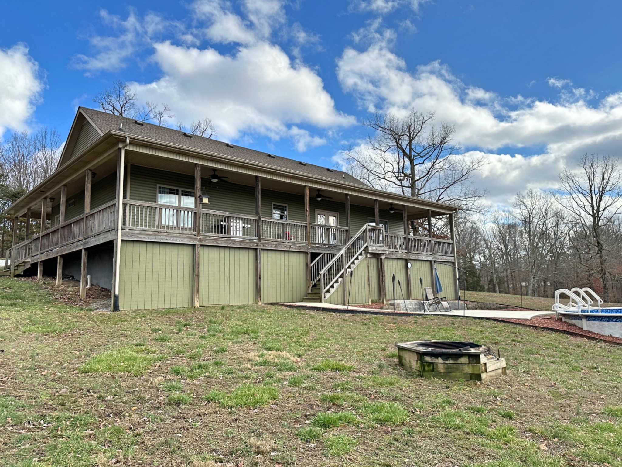 1815 Broome Road Palmyra, TN 37142 - Photo 40 of 61 a house with river in front of it