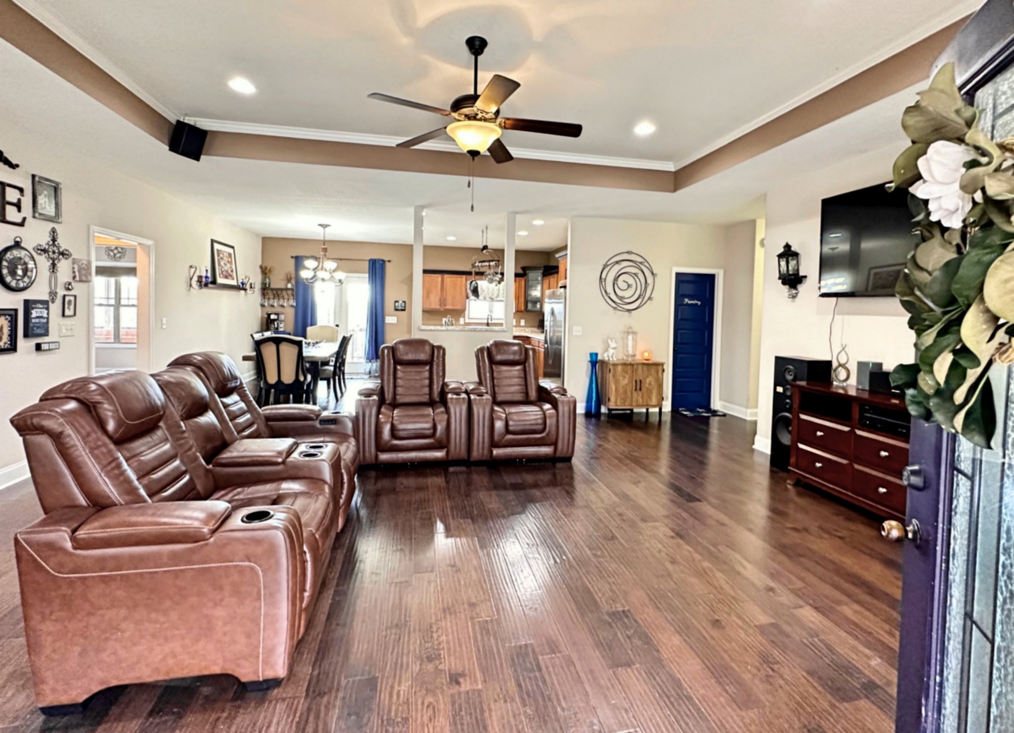1815 Broome Road Palmyra, TN 37142 - Photo 9 of 61 a living room with furniture and a wooden floor