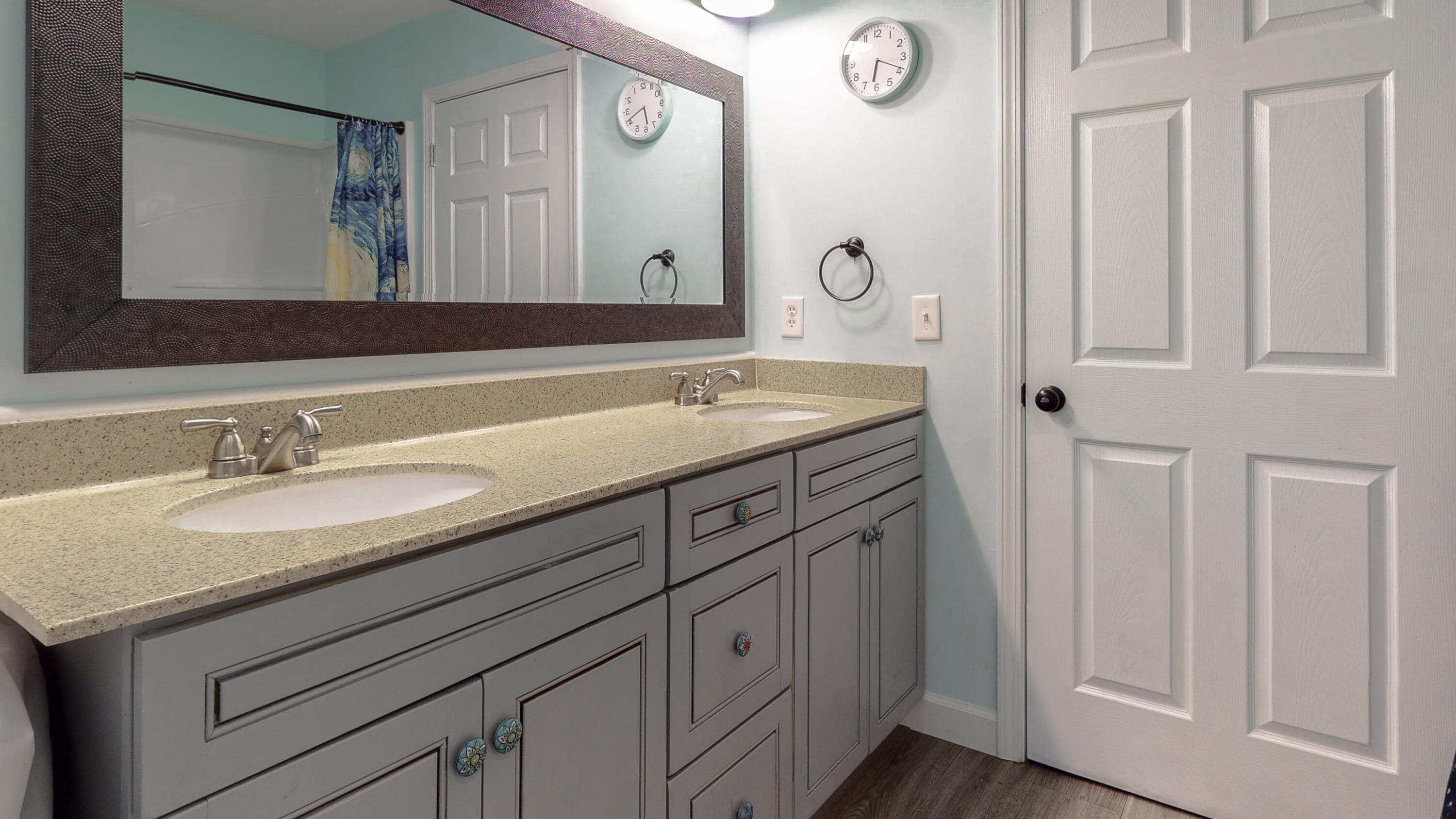 37 Country Club Road Shalimar, FL 32579 - Photo 27 of 64 a bathroom with a granite countertop sink and a mirror
