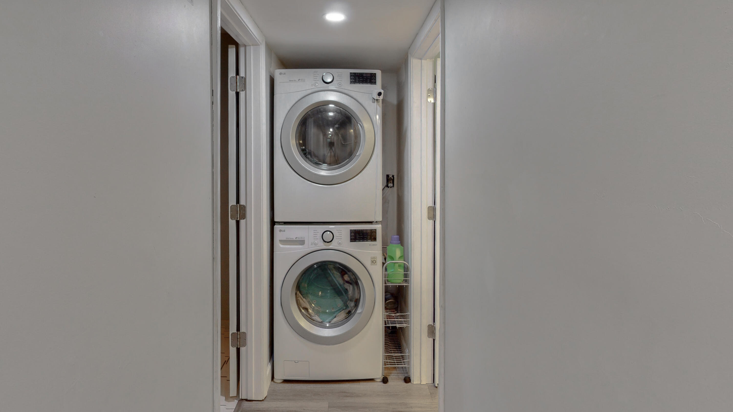 37 Country Club Road Shalimar, FL 32579 - Photo 44 of 64 a utility room with dryer and washer