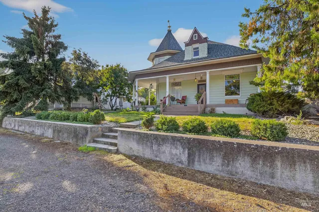 $335,000 | 508 1st Street, Asotin, WA 99402