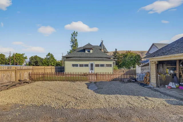 $335,000 | 508 1st Street, Asotin, WA 99402