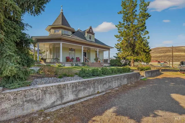 $335,000 | 508 1st Street, Asotin, WA 99402