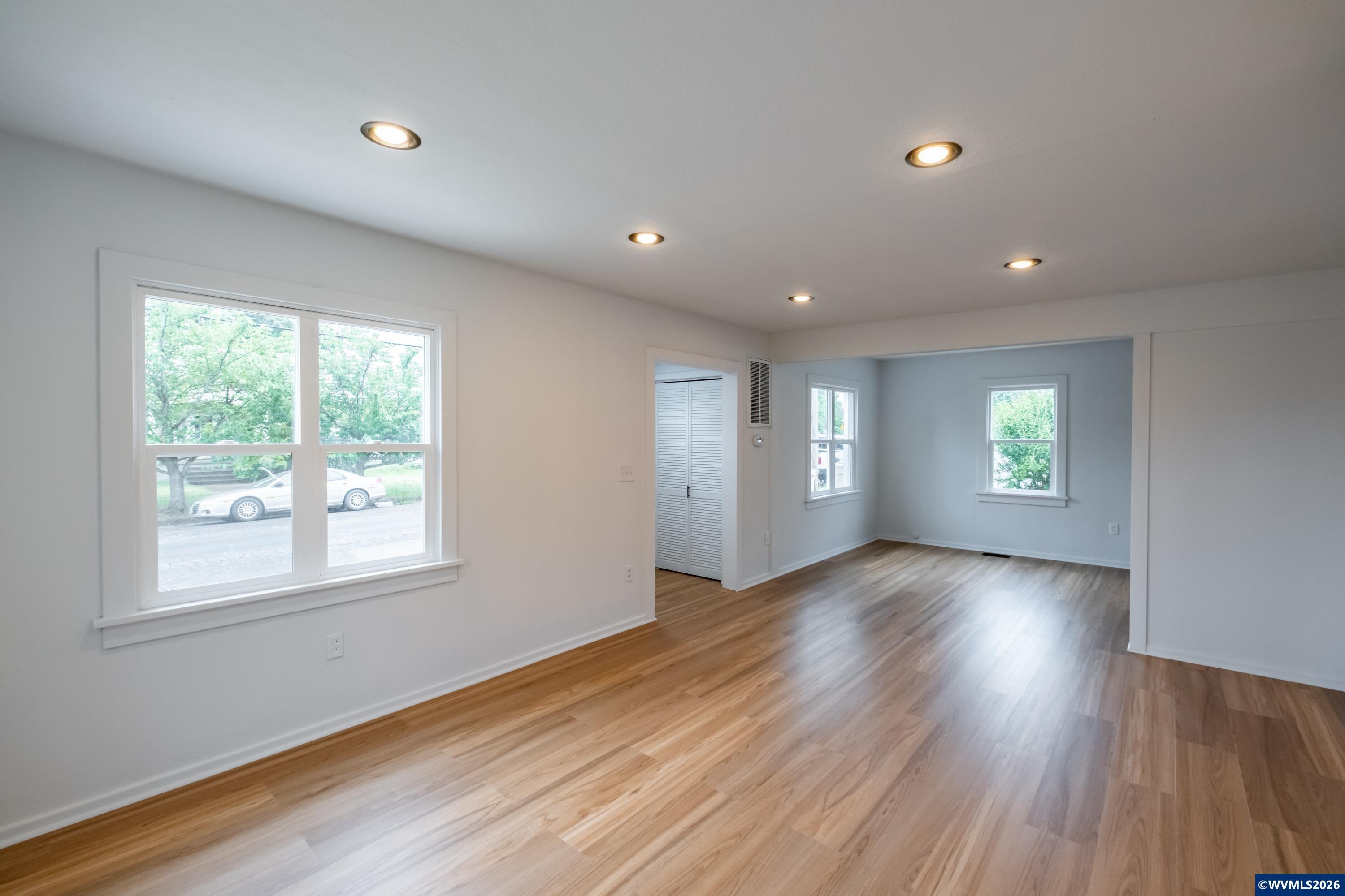 1115 Southwest 12th Avenue Albany, OR 97321 - Photo 4 of 31