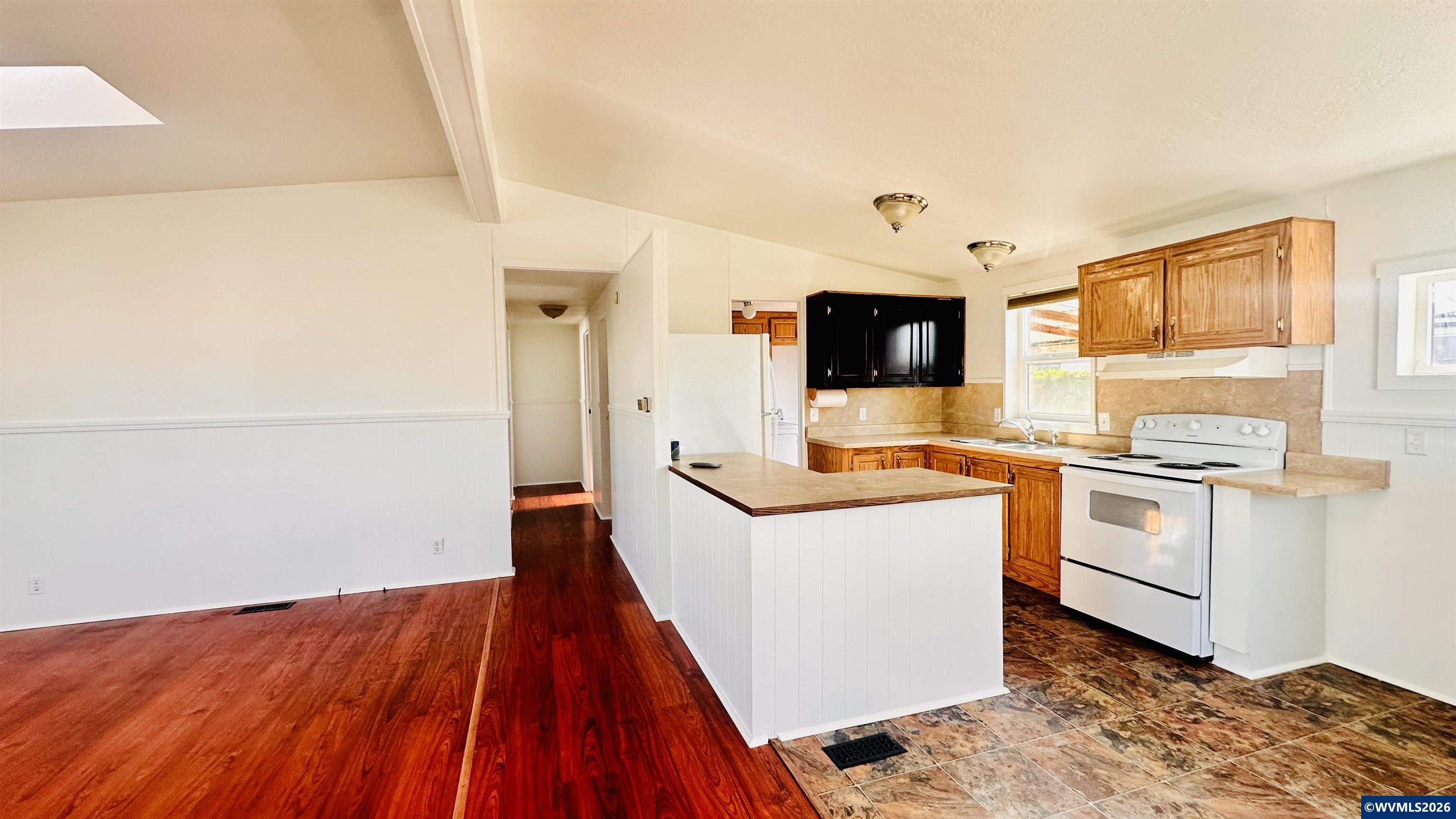 5422 Portland Road Northeast, Unit 117 Salem, OR 97305 - Photo 19 of 45 Gallery Image 19