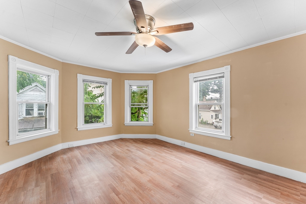 2 Hacker Court Worcester, MA 01603 - Photo 12 of 32