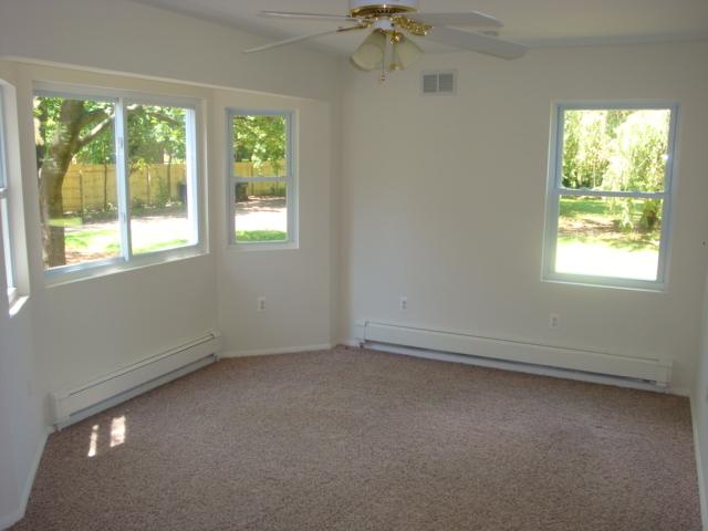8280 Messmore Road Utica, MI 48317 - Photo 9 of 20 31011131-8.JPG