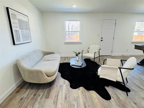 $799,900 | 6329 East Lovers Lane, Dallas, TX 75214