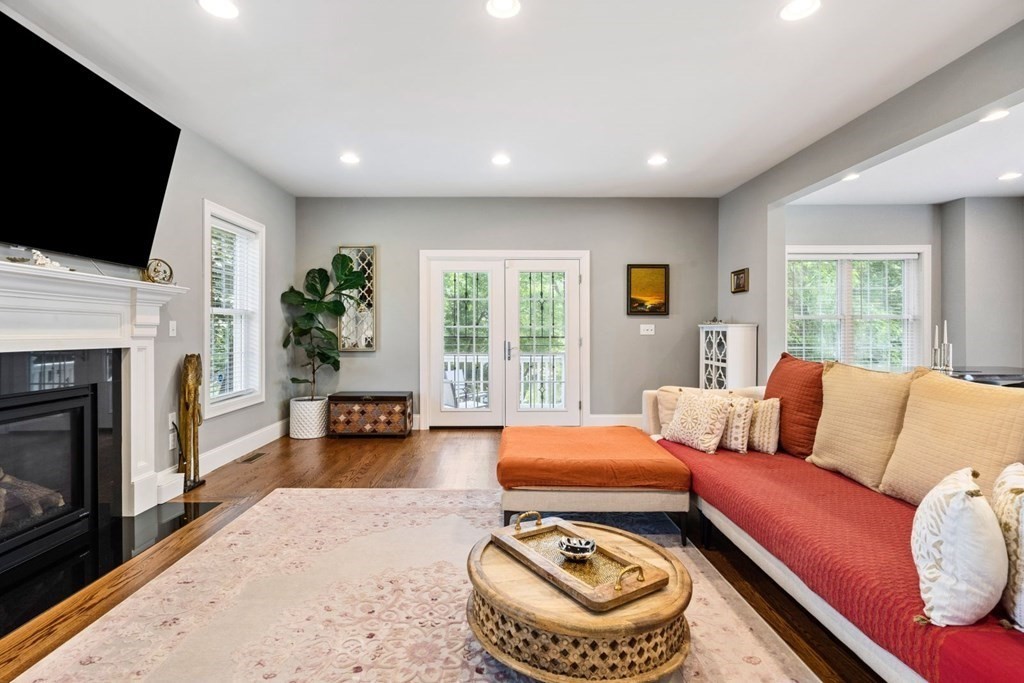 26 Redwing Road Wellesley, MA 02481 - Photo 3 of 42