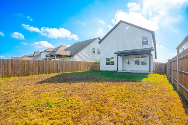 $2,050 | 316 Breccia Trail, Liberty Hill, TX 78642