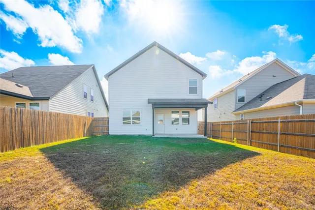 $2,050 | 316 Breccia Trail, Liberty Hill, TX 78642