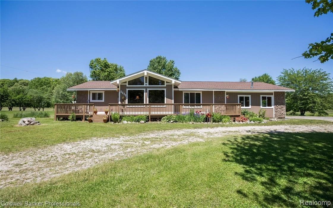 8600 Knox Road Clarkston, MI 48348 - Photo 1 of 42 1.jpg