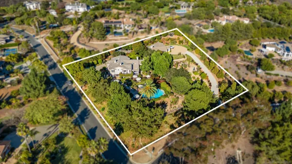 $4,650,000 | 301 Cantle Lane, Encinitas, CA 92024