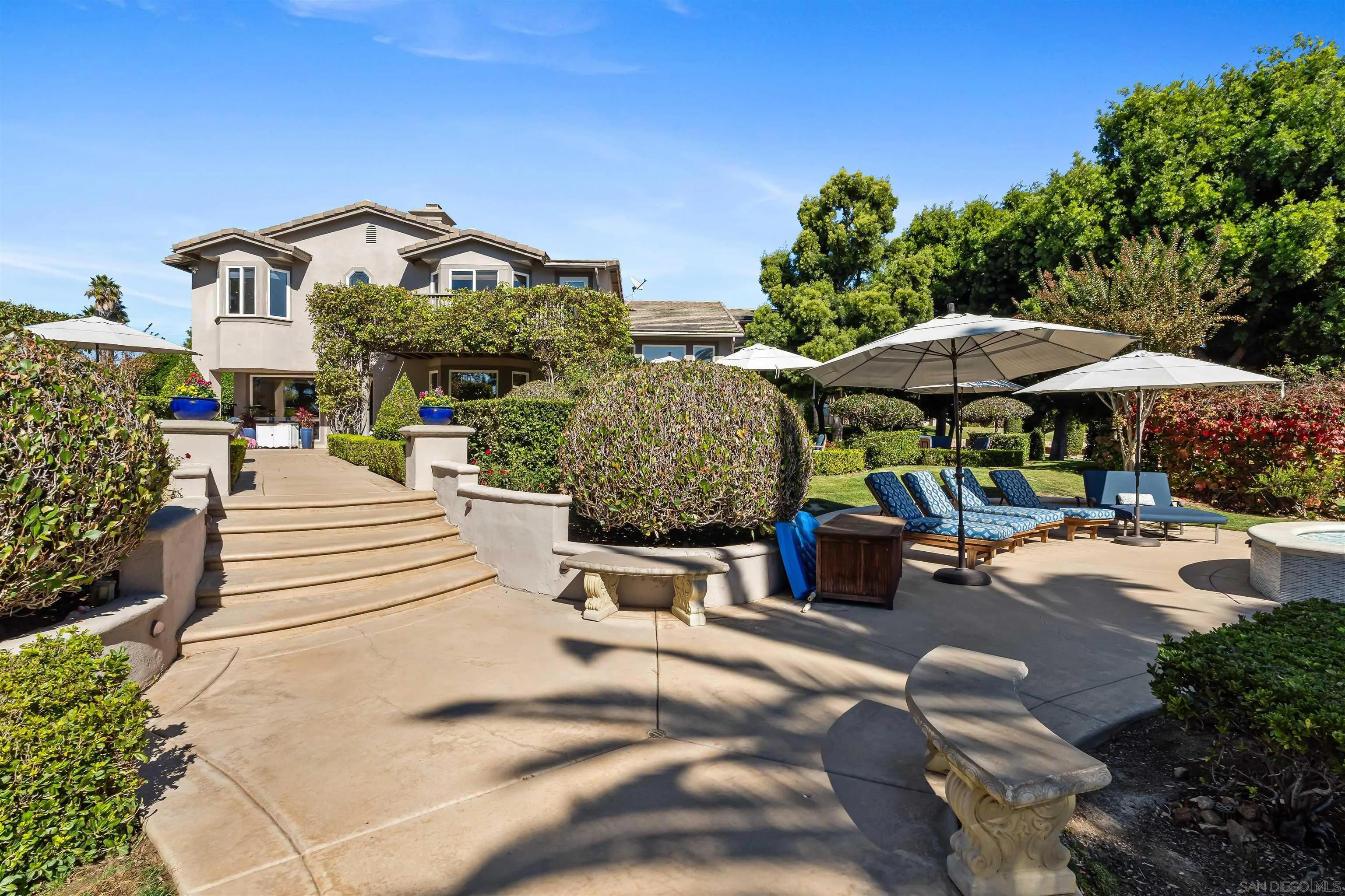 301 Cantle Lane Encinitas, CA 92024 - Photo 47 of 75 a view of a street with sitting area