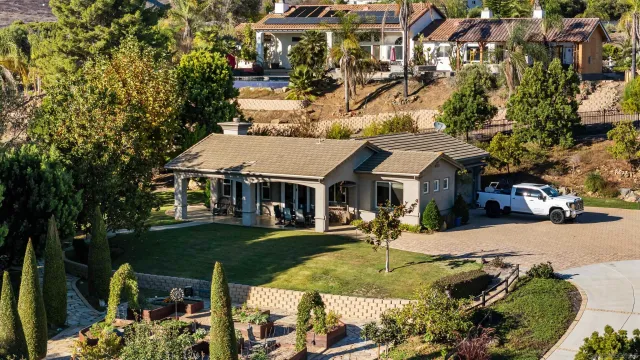 $4,950,000 | 301 Cantle Lane, Encinitas, CA 92024
