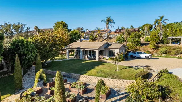 $4,950,000 | 301 Cantle Lane, Encinitas, CA 92024