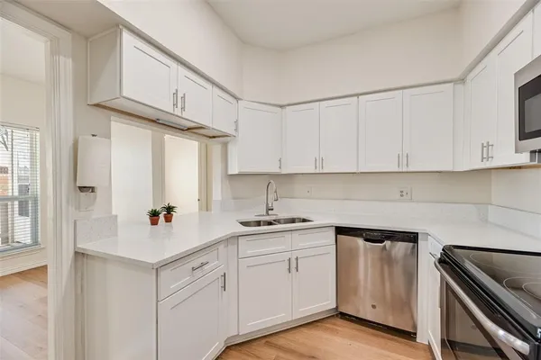 $1,700 | 1700 Amelia Court, Unit 312, Plano, TX 75075