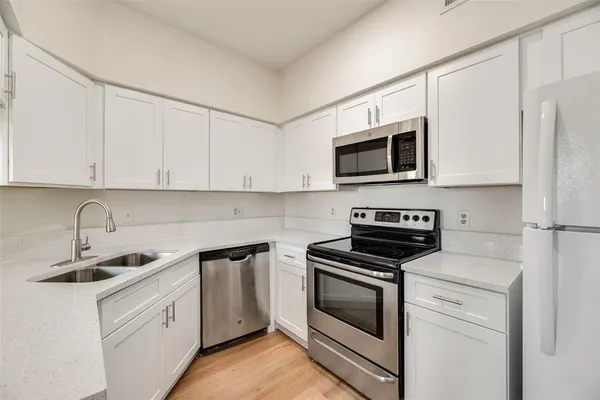 $1,700 | 1700 Amelia Court, Unit 312, Plano, TX 75075