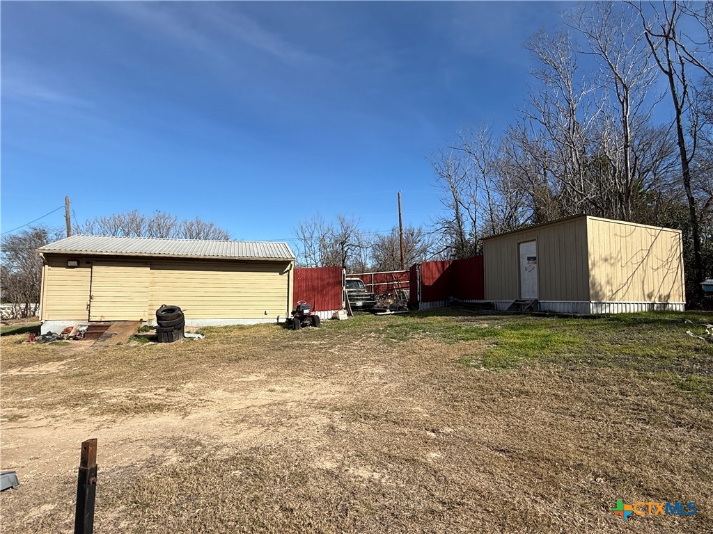 609 East Henry Street Hamilton, TX 76531 - Photo 36 of 44