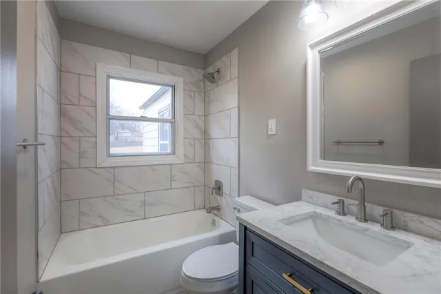 $240,000 | 8819 East 80th Terrace, Raytown, MO 64138