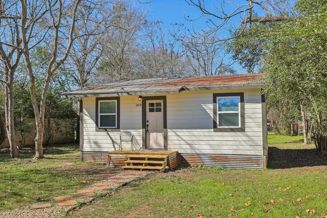 $189,000 | 304 Harris Street, Smithville, TX 78957