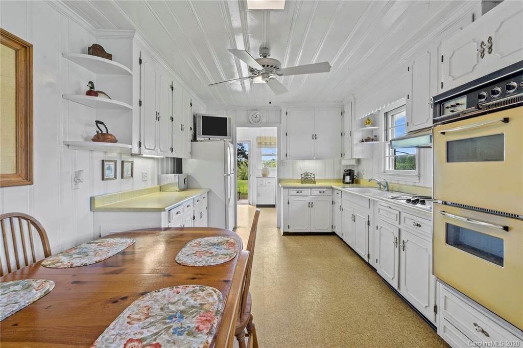 1038 Meadowbrook Road Chester, SC 29706 - Photo 8 of 46 Gallery Image 8