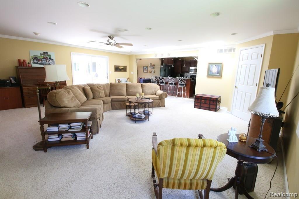 26432 Springland Street Farmington, MI 48334 - Photo 16 of 34