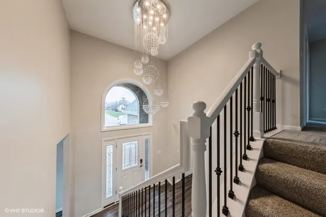 a view of livingroom with furniture