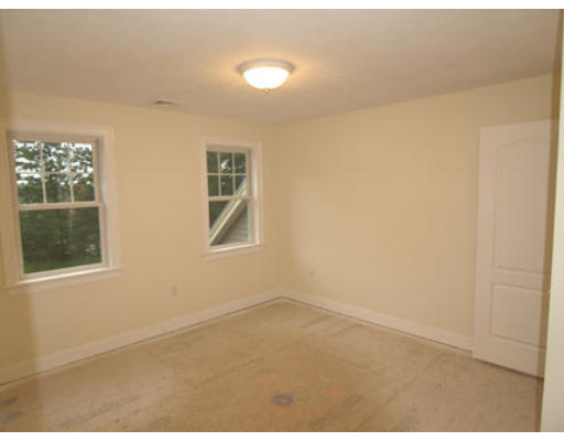 168 River Road West Berlin, MA 01503 - Photo 9 of 13 Gallery Image 9
