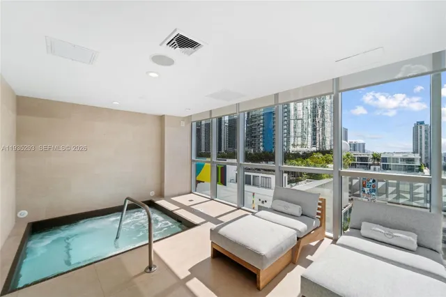 $1,849,000 | 900 Biscayne Boulevard, Unit 2106, Miami, FL 33132